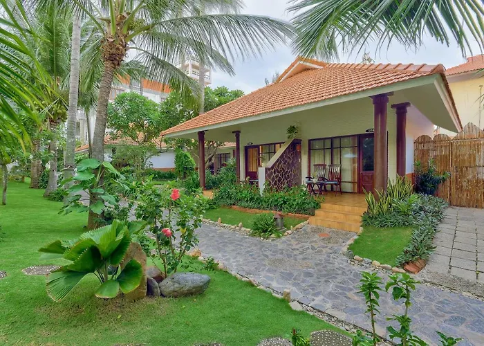 Ravenala Boutique Resort Mũi Né